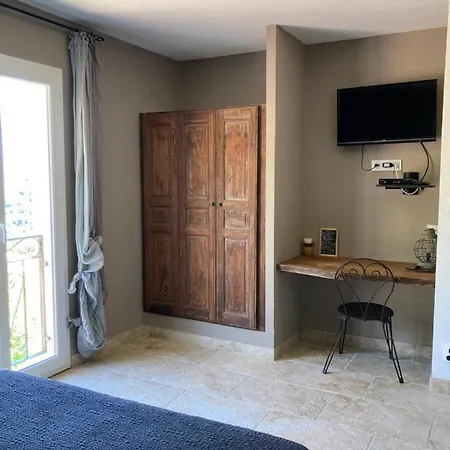 Domaine U Bugnu לינה וארוחת בוקר