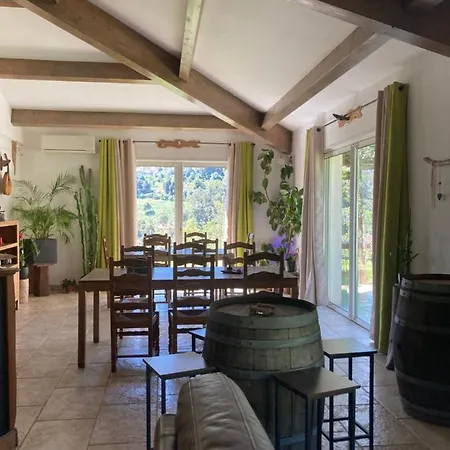 Domaine U Bugnu 3* Vico